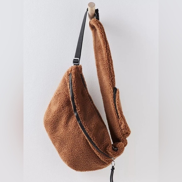 Free People Movement Overachiever Sherpa Sling Bag - Picture 1 of 7